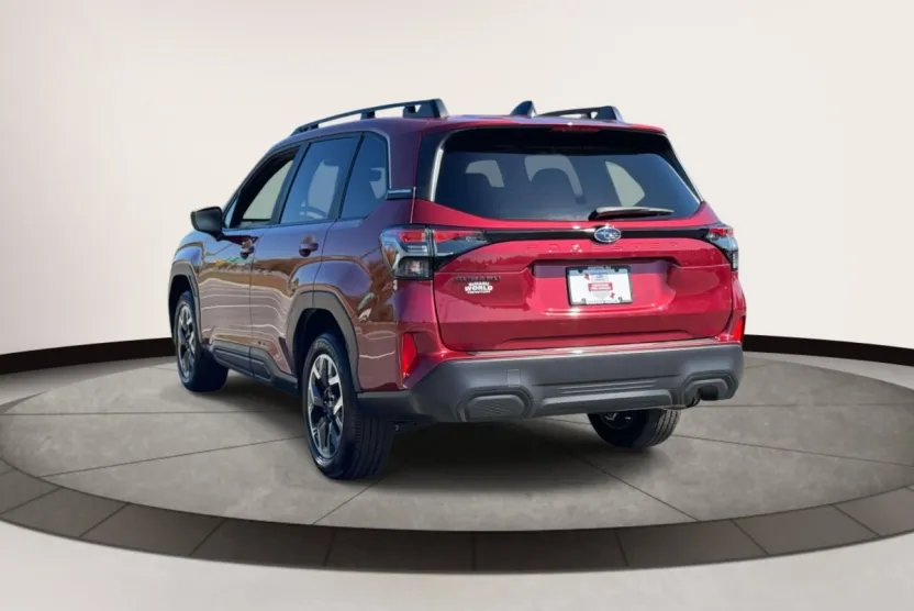 2025 Subaru Forester Premium photo 1