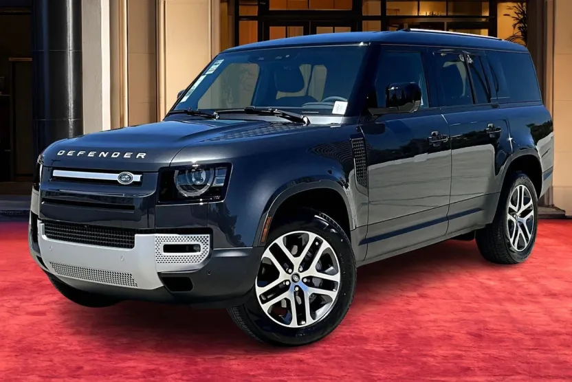 2025 Land Rover Defender 130 S photo 1