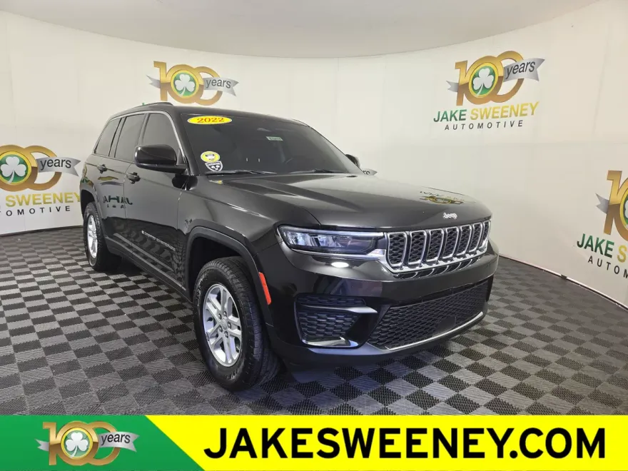 2022 Jeep Grand Cherokee Laredo photo 1