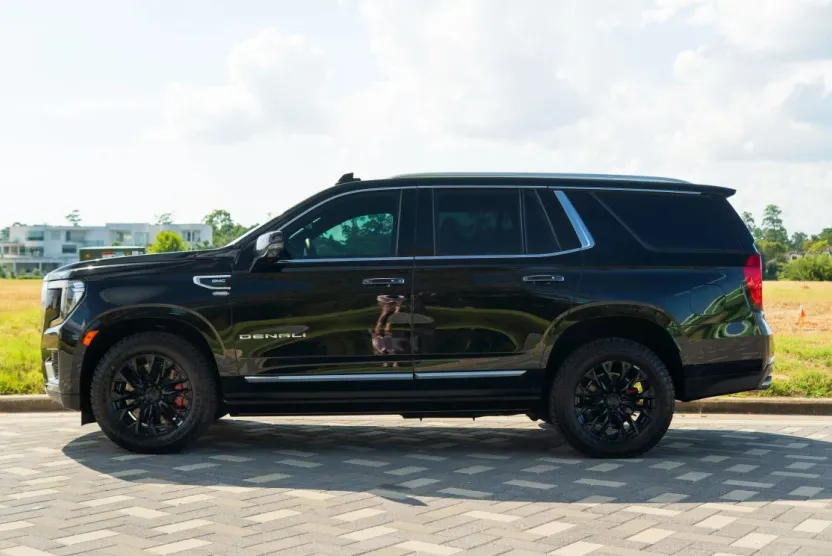 2024 Gmc Yukon Denali photo 1