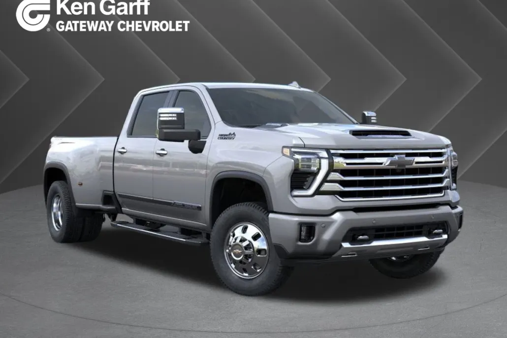 2026 Chevrolet Silverado 3500HD High Country photo 1