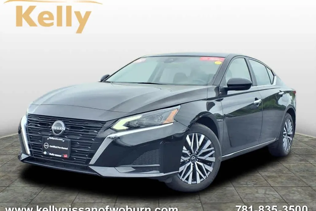 2023 Nissan Altima 2.5 SV photo 1