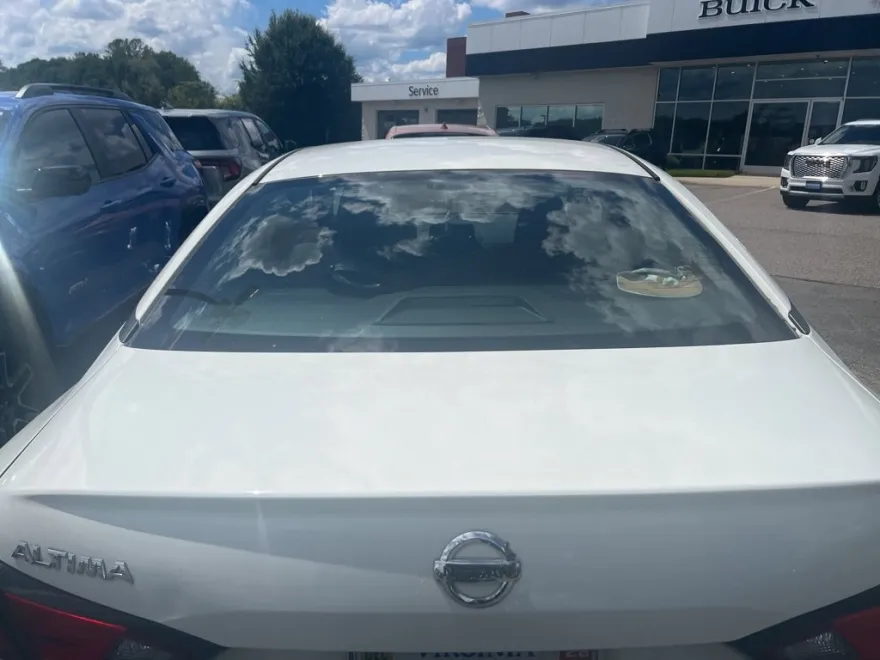 2022 Nissan Altima 2.5 S photo 1