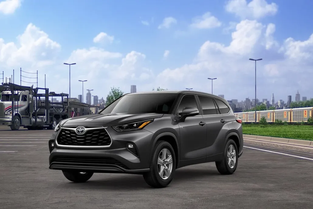 2025 Toyota Highlander LE photo 1