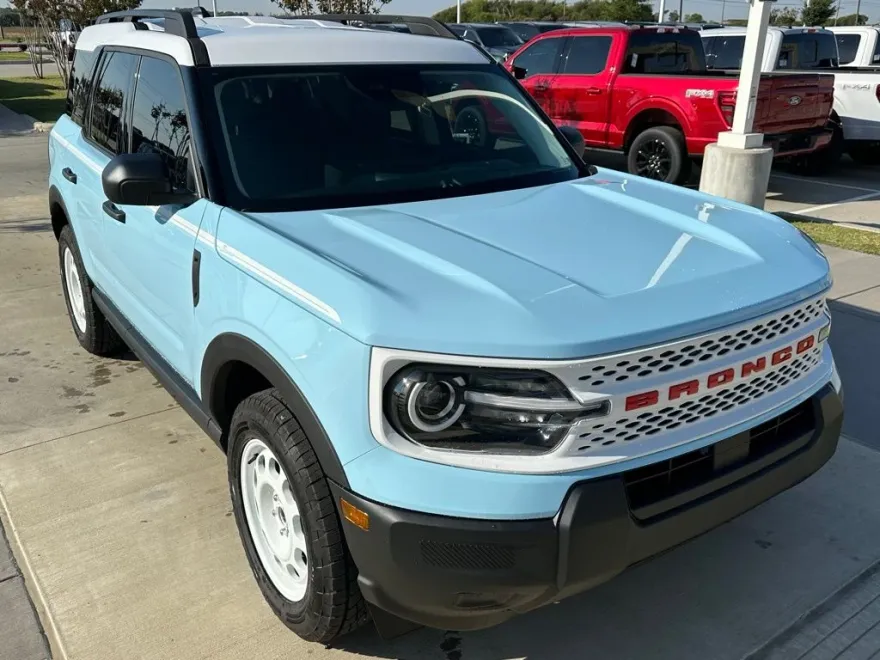 2025 Ford Bronco Sport Heritage photo 1