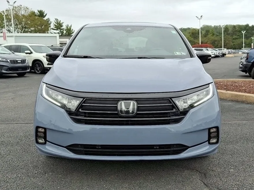 2023 Honda Odyssey Sport photo 1