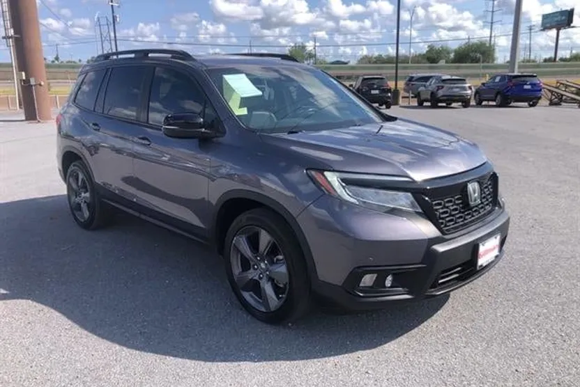 2020 Honda Passport Touring photo 1