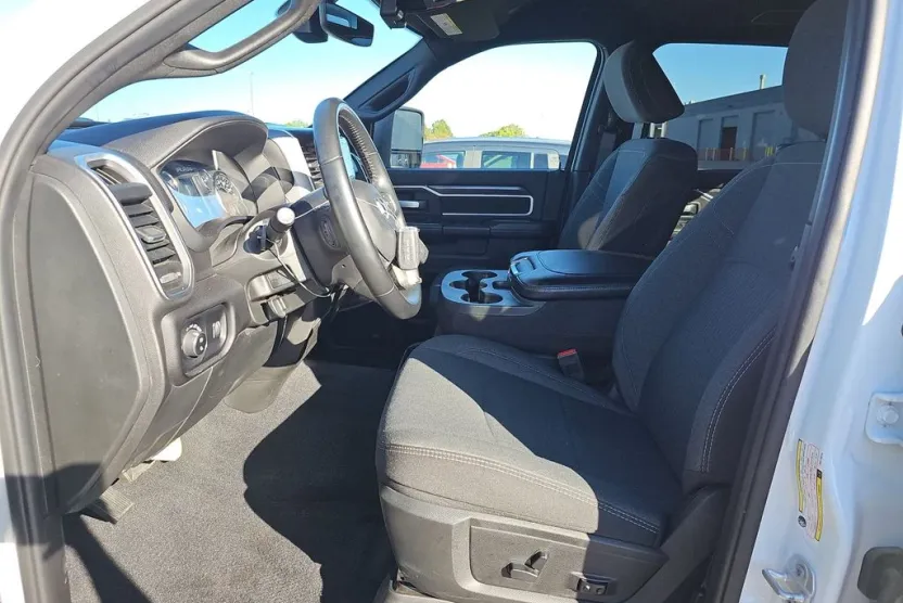 2024 Ram 2500 Big Horn photo 1