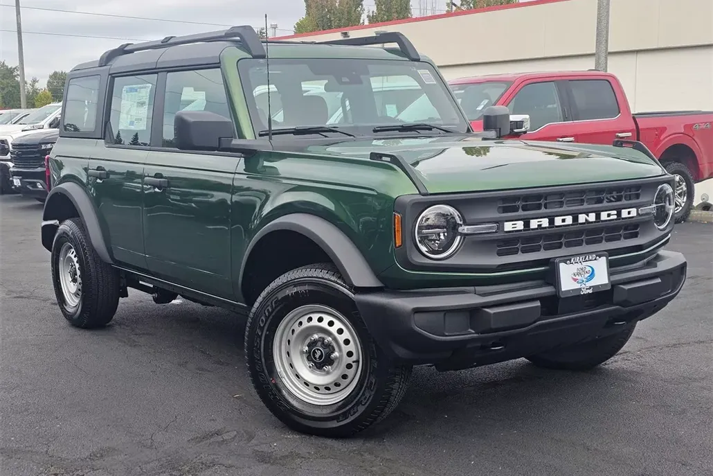 2025 Ford Bronco Base photo 1