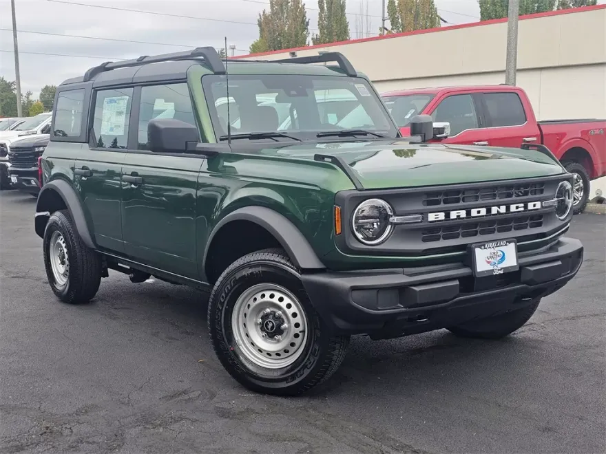 2025 Ford Bronco Base photo 1