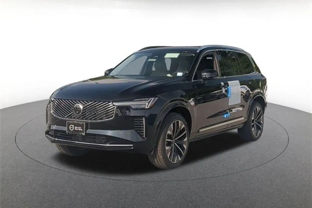 2026 Volvo XC90 Plus photo 1