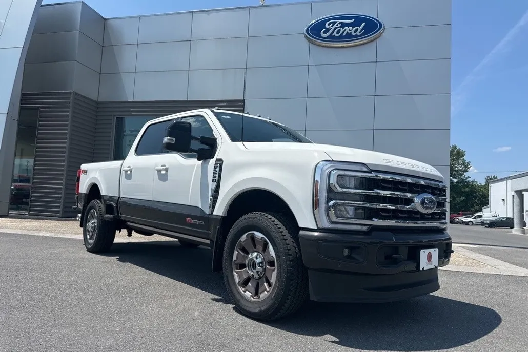 2025 Ford F-250 photo 1