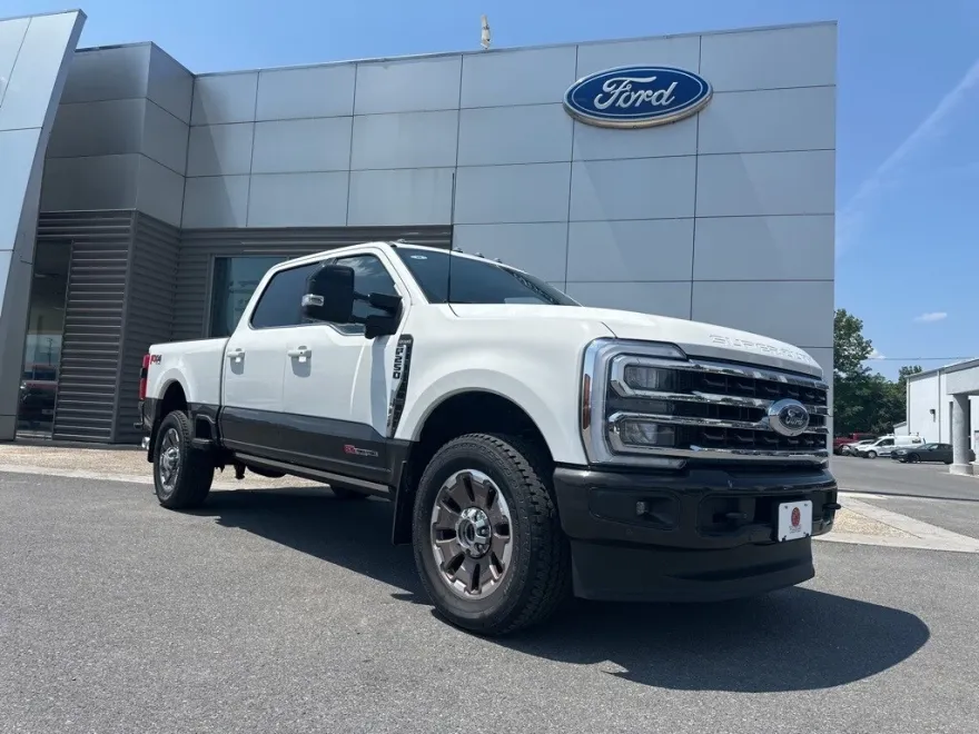 2025 Ford F-250 photo 1