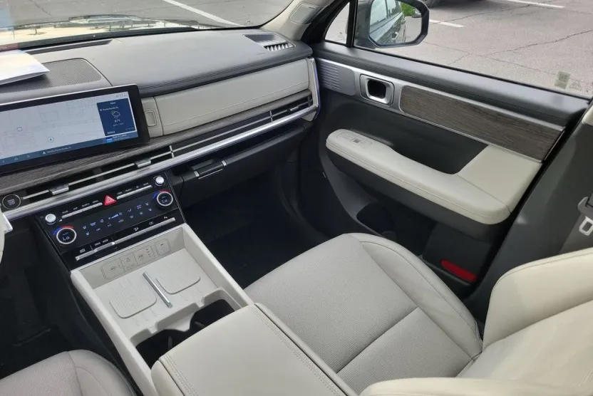 2024 Hyundai Santa Fe Limited photo 1