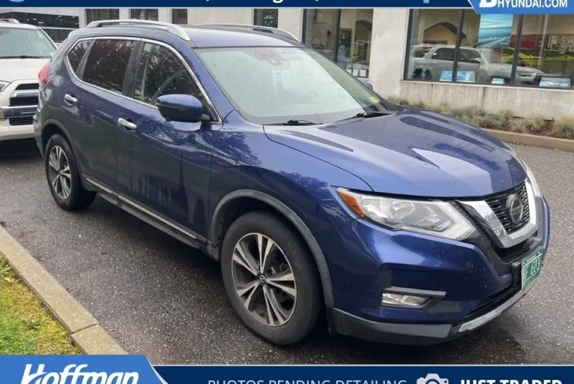 2018 Nissan Rogue SL photo 1