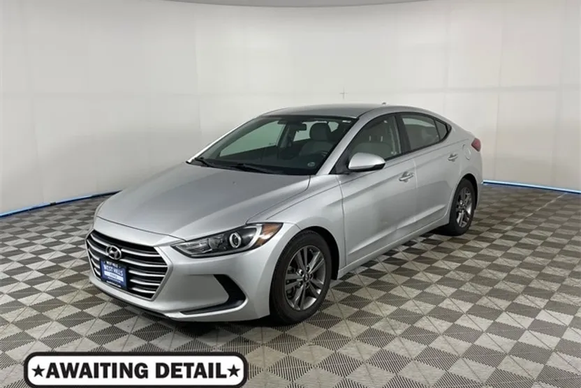 2018 Hyundai Elantra SEL photo 1