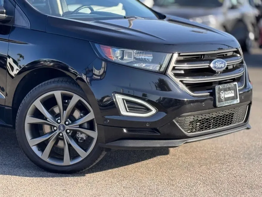 2018 Ford Edge Sport photo 1