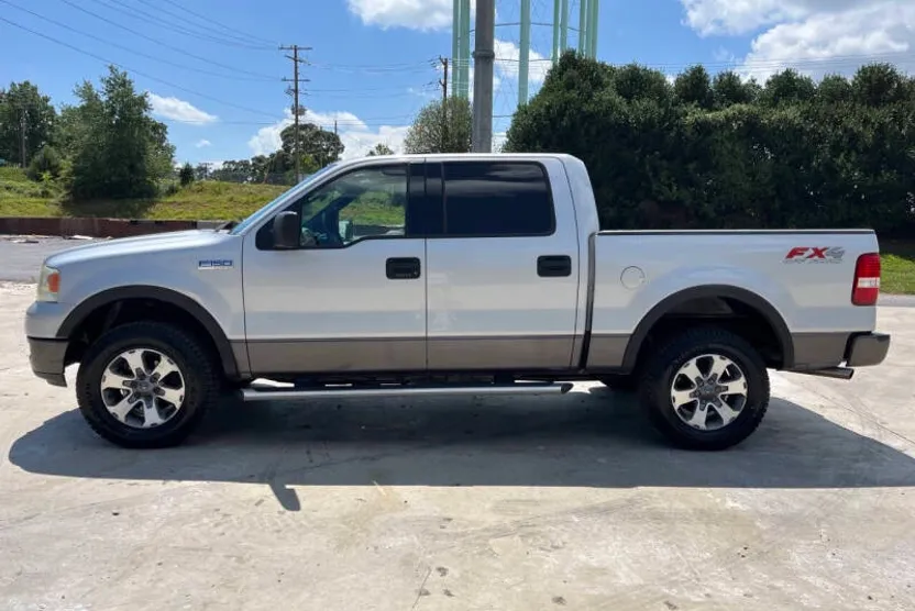 2004 Ford F-150 FX4 photo 1