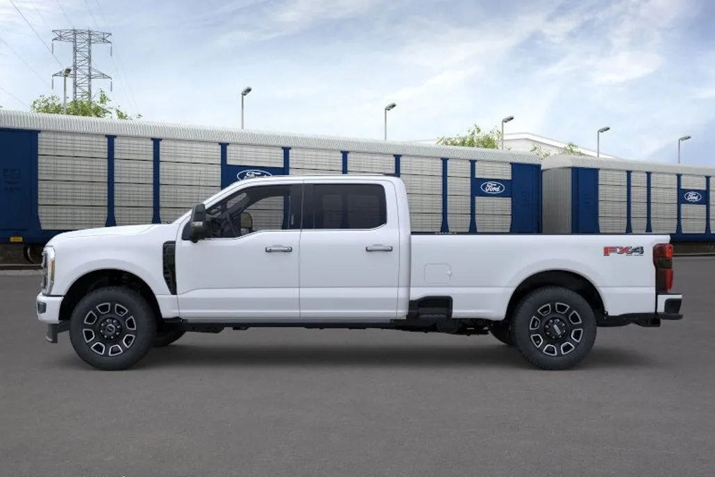 2026 Ford F-350 Platinum photo 1