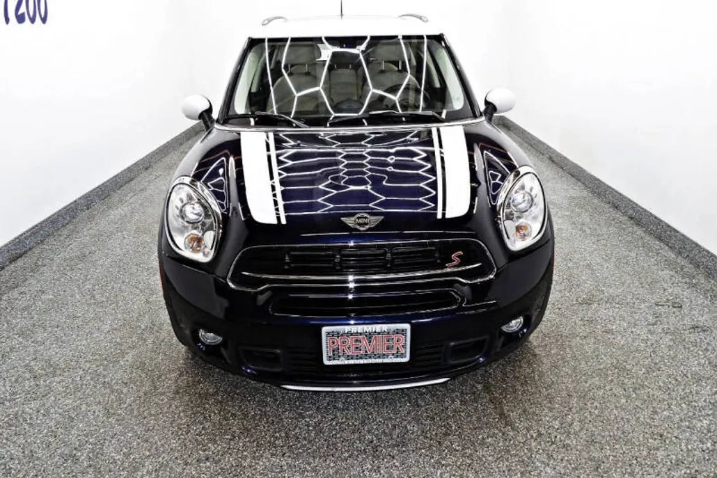 2016 Mini Countryman S ALL4 photo 1