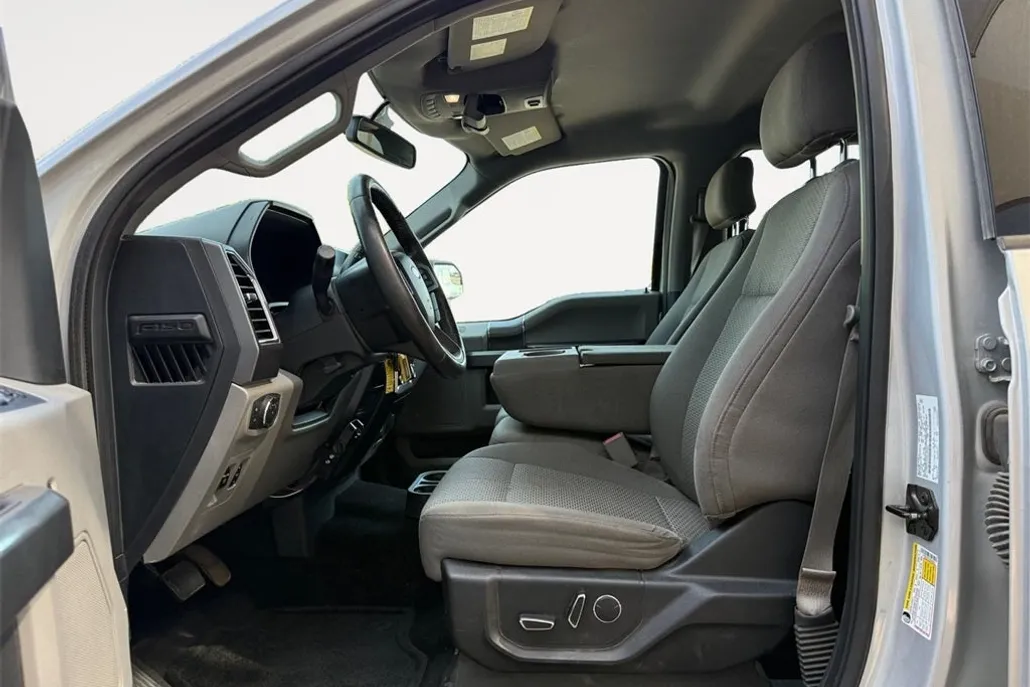 2016 Ford F-150 XLT photo 1