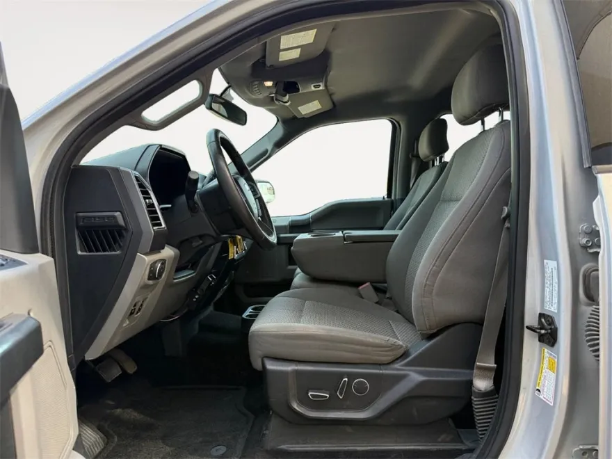 2016 Ford F-150 XLT photo 1