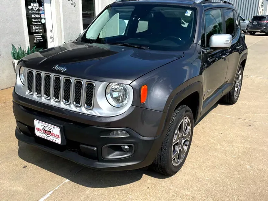 2017 Jeep Renegade Limited photo 1