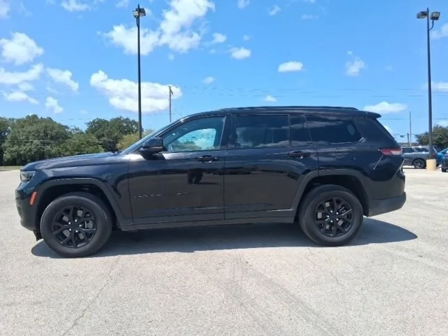 2024 Jeep Grand Cherokee Altitude photo 1