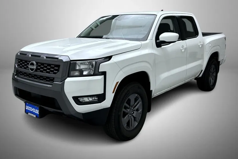 2025 Nissan Frontier Crew Cab SV photo 1