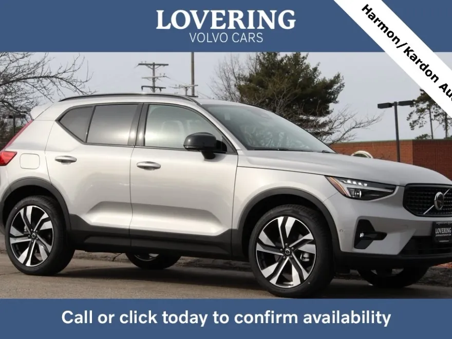 2025 Volvo XC40 Plus photo 1