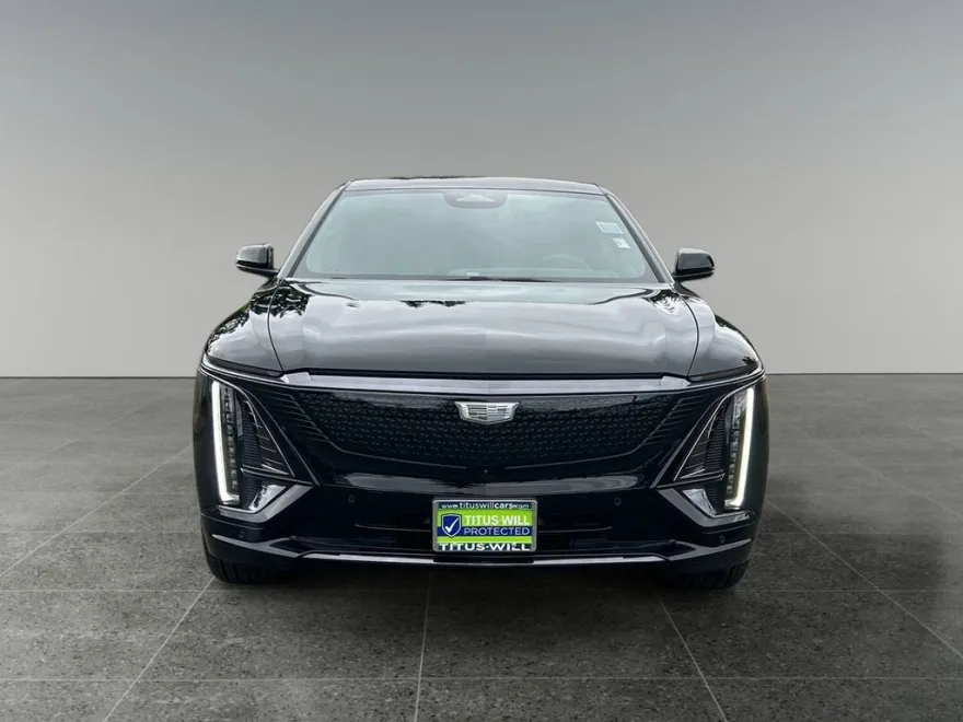 2025 Cadillac Lyriq Sport photo 1