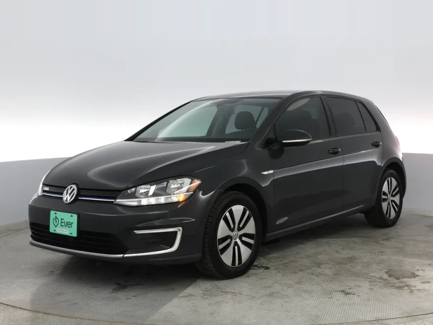 2019 Volkswagen e-Golf SE photo 1