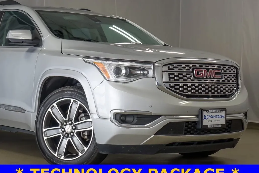 2017 Gmc Acadia Denali photo 1