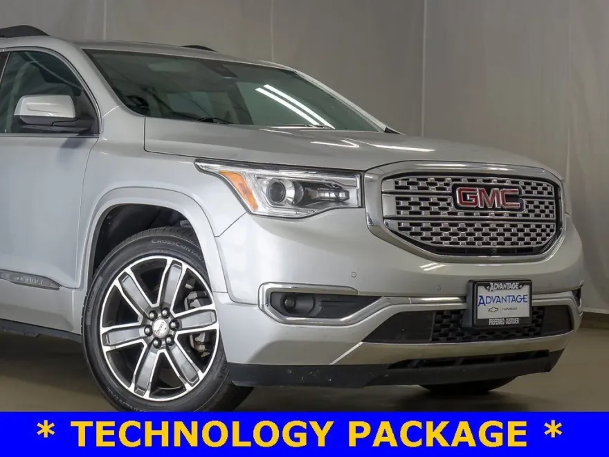2017 Gmc Acadia Denali photo 1