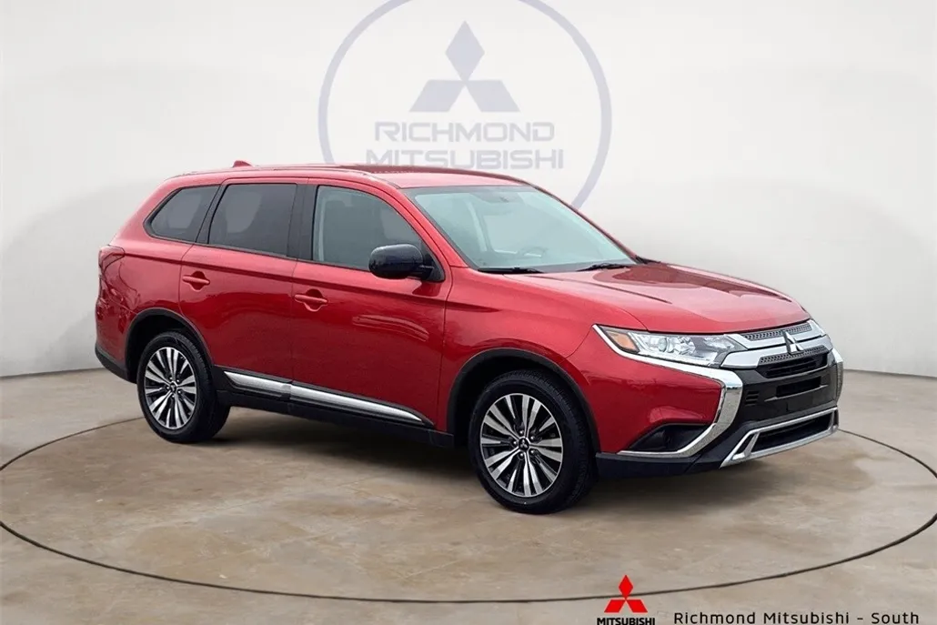 2020 Mitsubishi Outlander ES photo 1