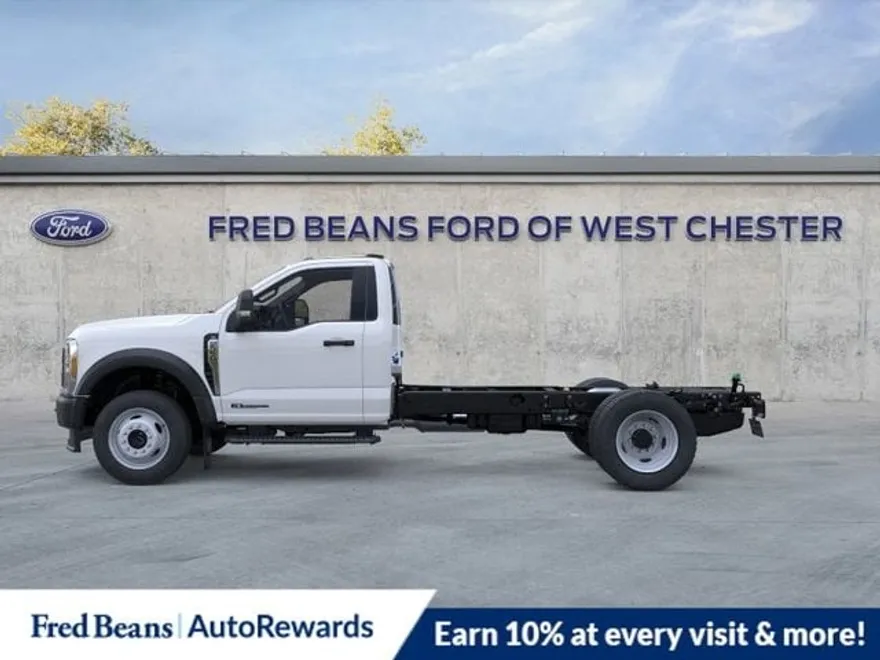 2025 Ford F-550 XL photo 1