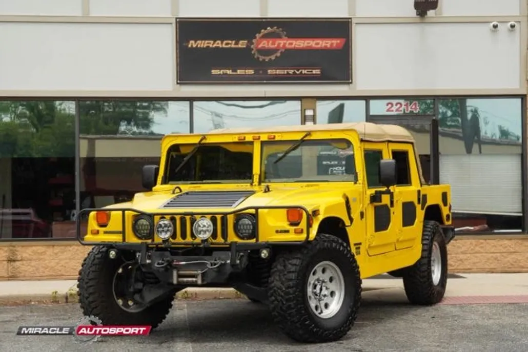 1998 Hummer H1 1 1/4 ton photo 1