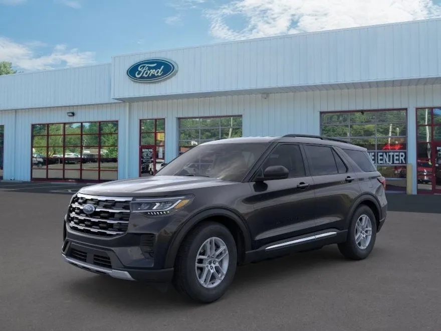 2025 Ford Explorer photo 1