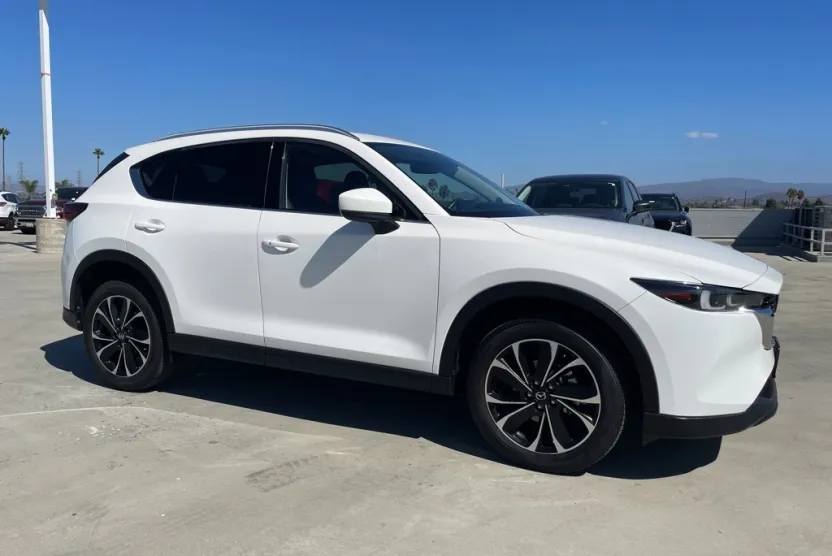 2022 Mazda CX-5 2.5 Premium Plus photo 1