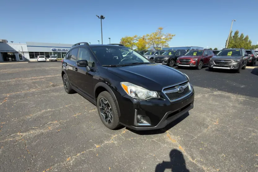 2016 Subaru Crosstrek Limited photo 1