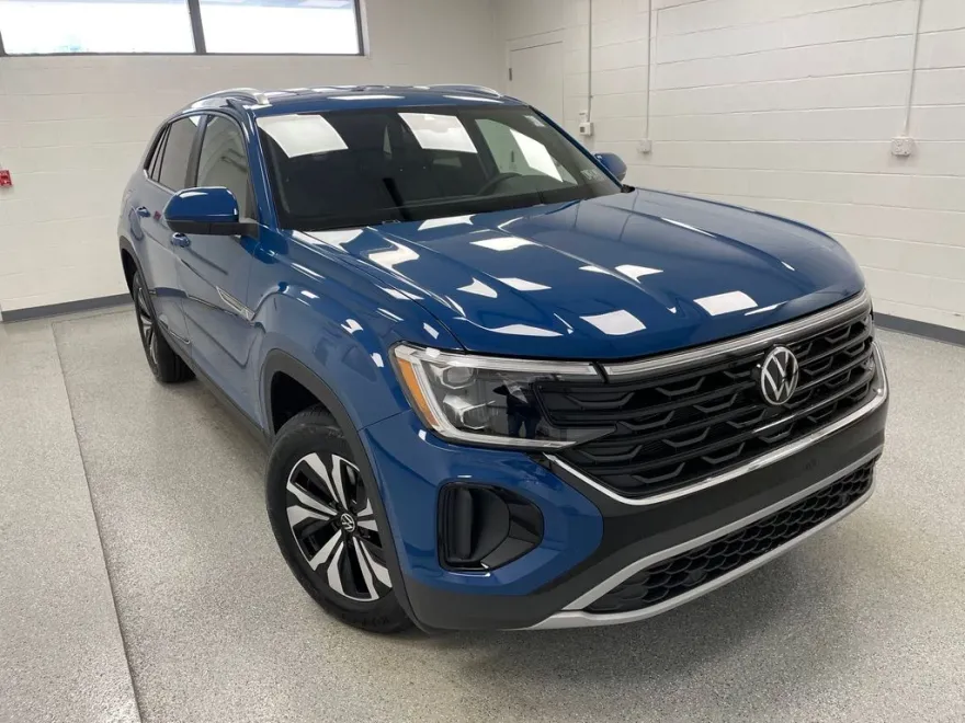 2025 Volkswagen Atlas Cross Sport SE photo 1