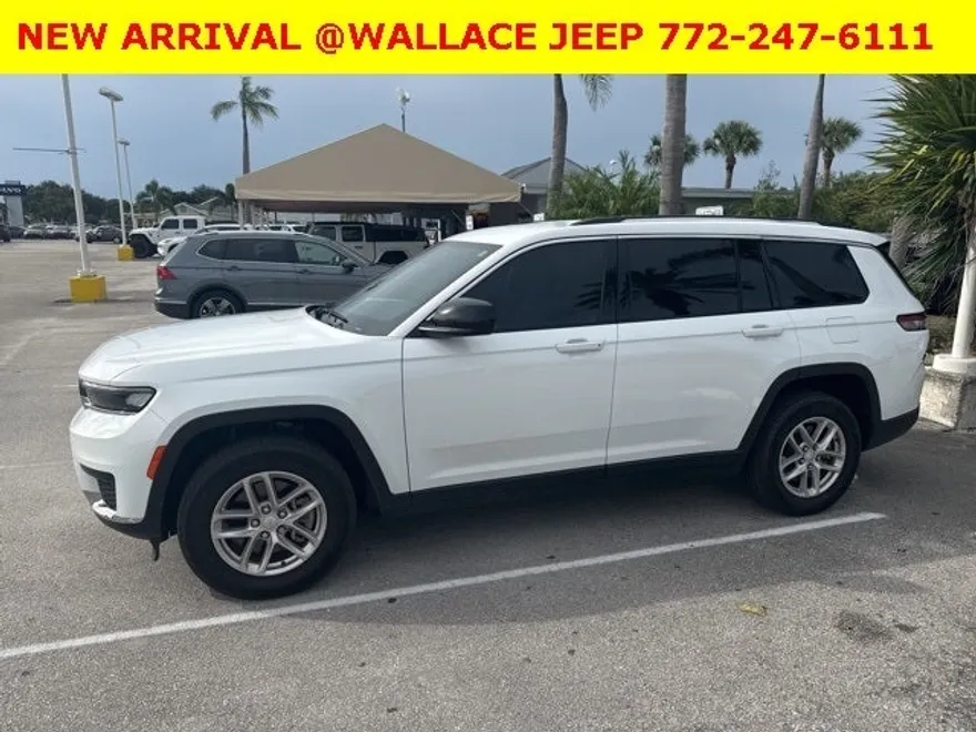 2023 Jeep Grand Cherokee Laredo photo 1