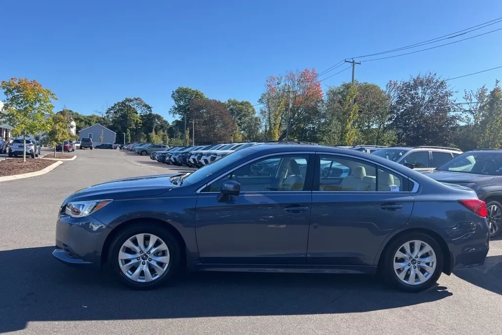 2016 Subaru Legacy 2.5i Premium photo 1