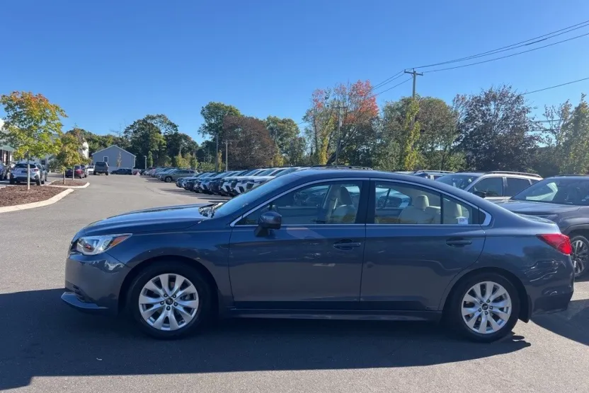 2016 Subaru Legacy 2.5i Premium photo 1
