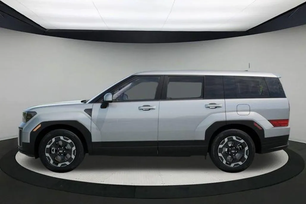 2026 Hyundai Santa Fe SE photo 1