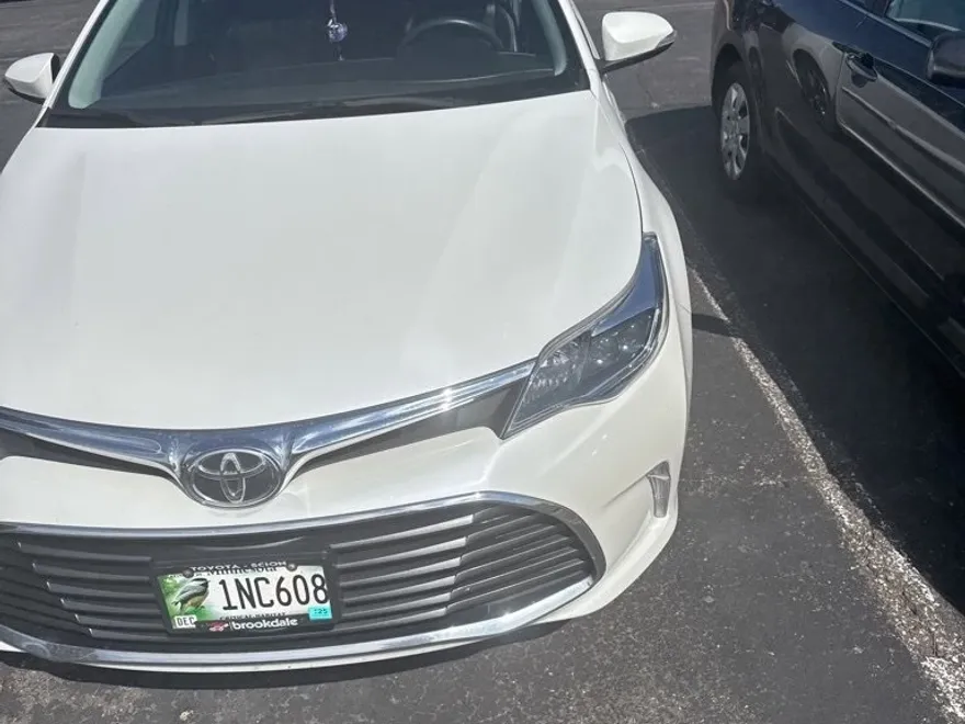 2016 Toyota Avalon XLE Premium photo 1