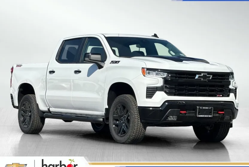 2025 Chevrolet Silverado Trail Boss LT photo 1