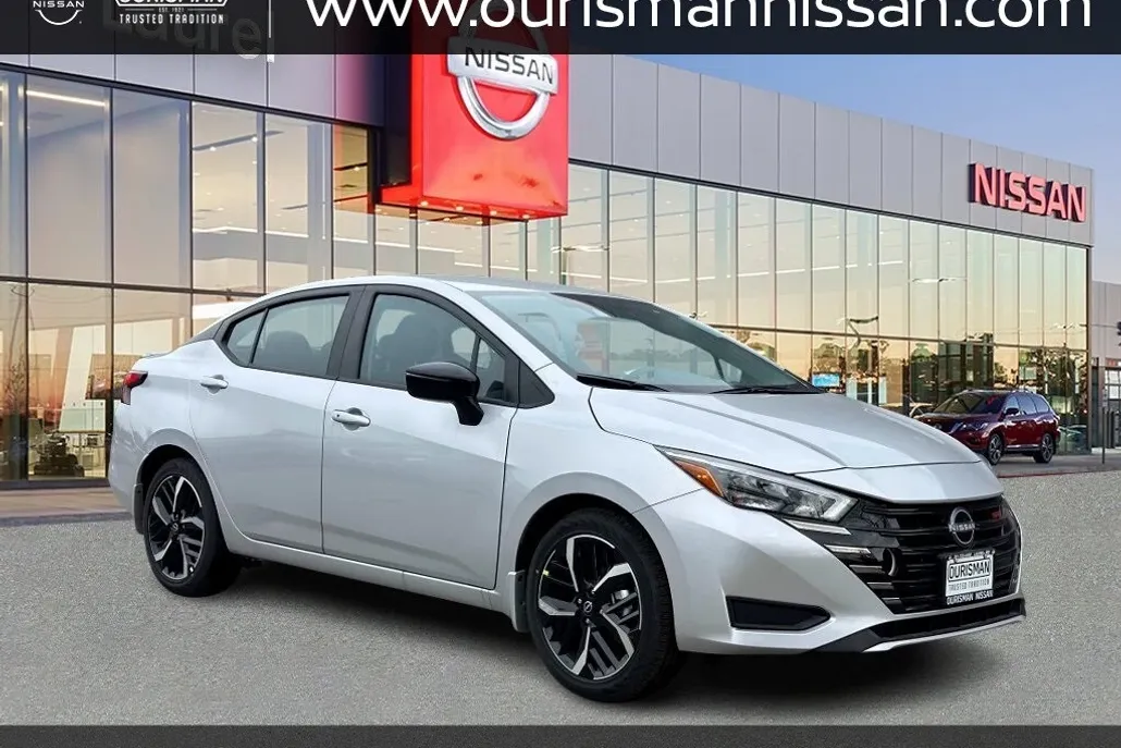 2025 Nissan Versa SR photo 1