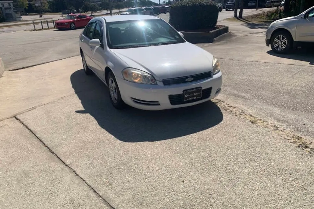 2008 Chevrolet Impala LS photo 1