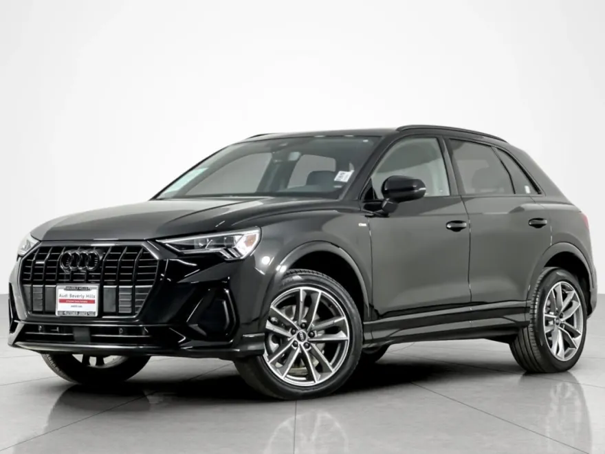 2025 Audi Q3 S line Premium 45 TFSI photo 1